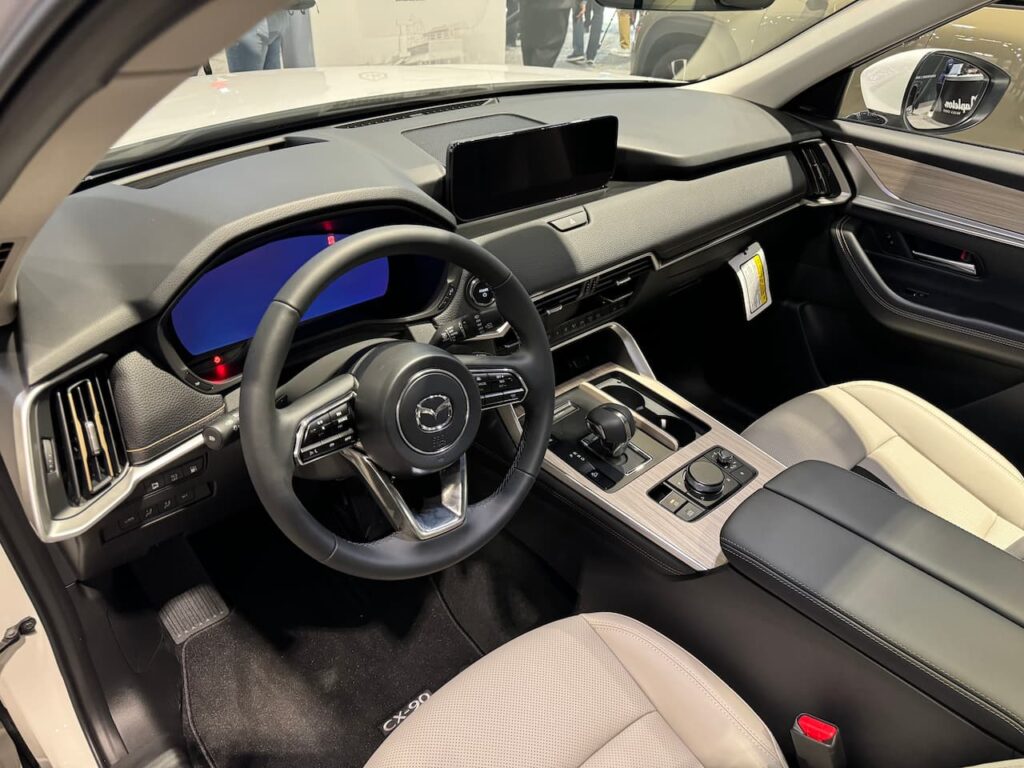 2024 Mazda CX-90 PHEV dashboard