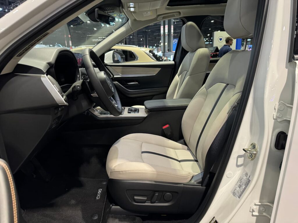 2024 Mazda CX-90 PHEV driver's seat