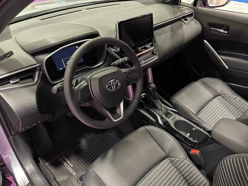 2024 Toyota Corolla Cross Hybrid dashboard live image