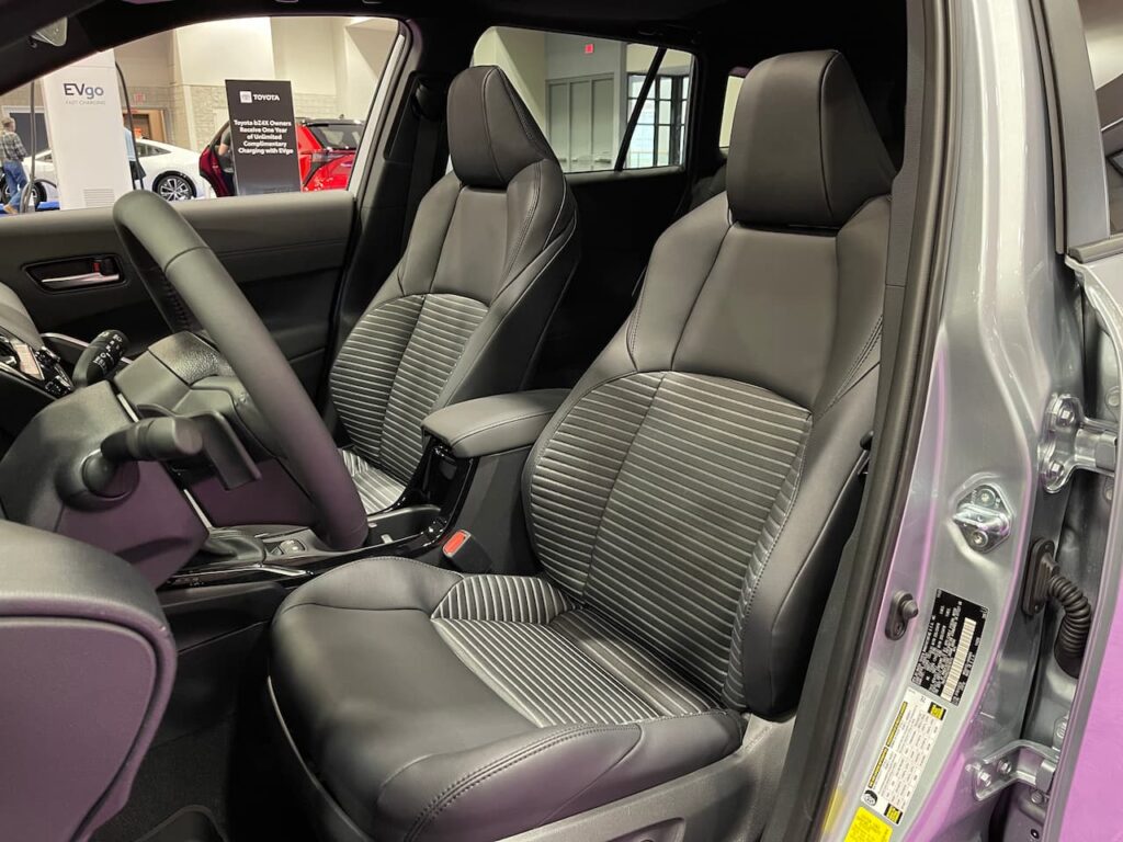 2024 Toyota Corolla Cross Hybrid front seats live image