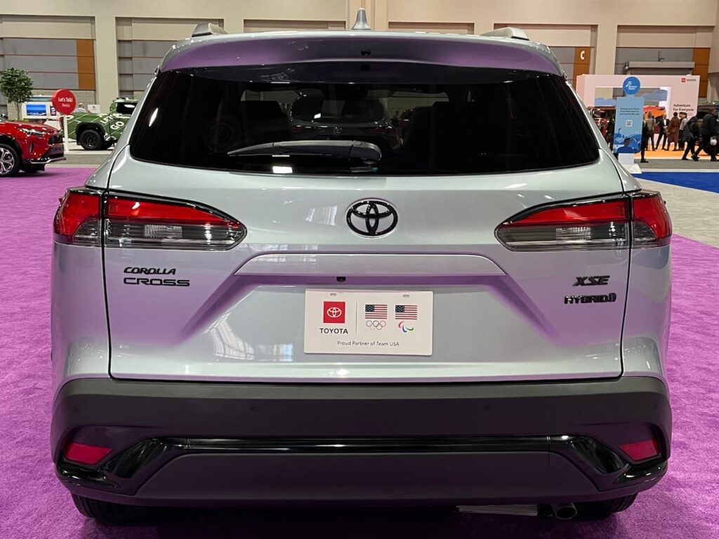 2024 Toyota Corolla Cross Hybrid rear live image