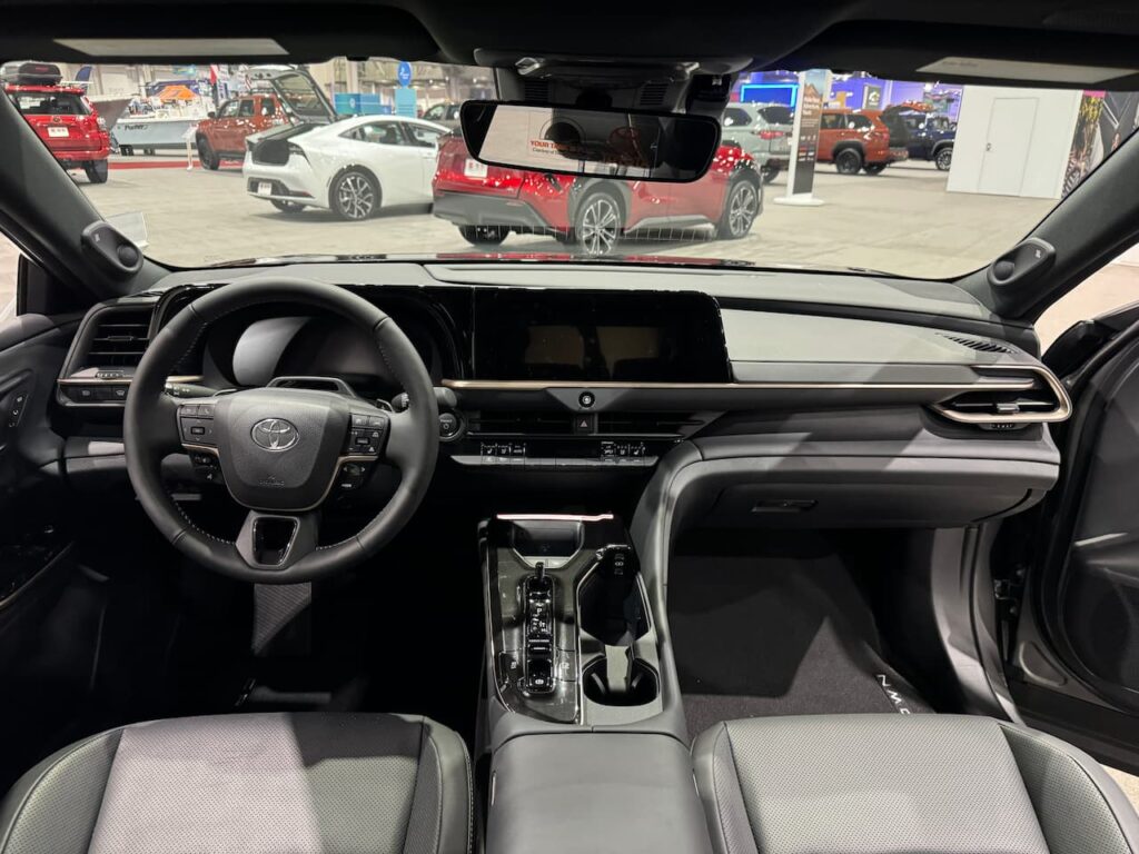 2024 Toyota Crown interior live image