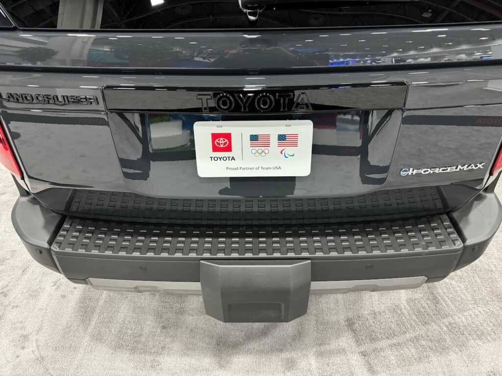 2024 Toyota Land Cruiser liftgate and rear bumper