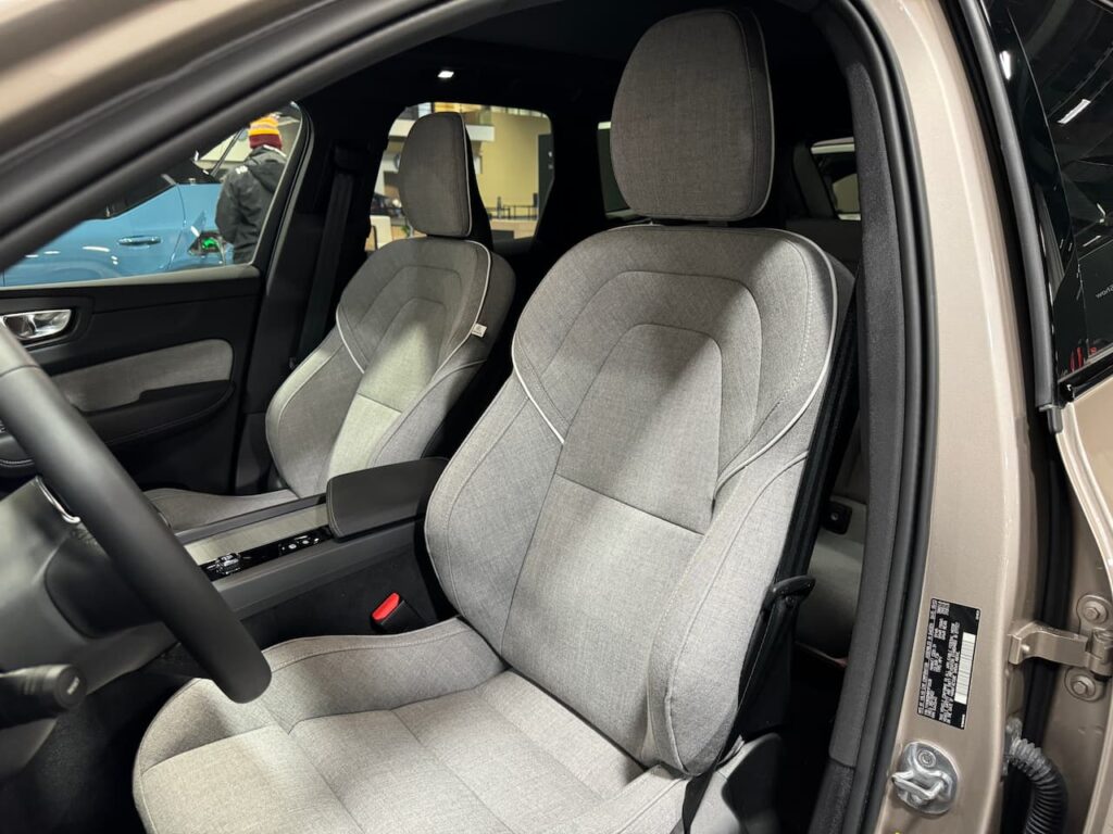 2024 Volvo XC40 Recharge front seats