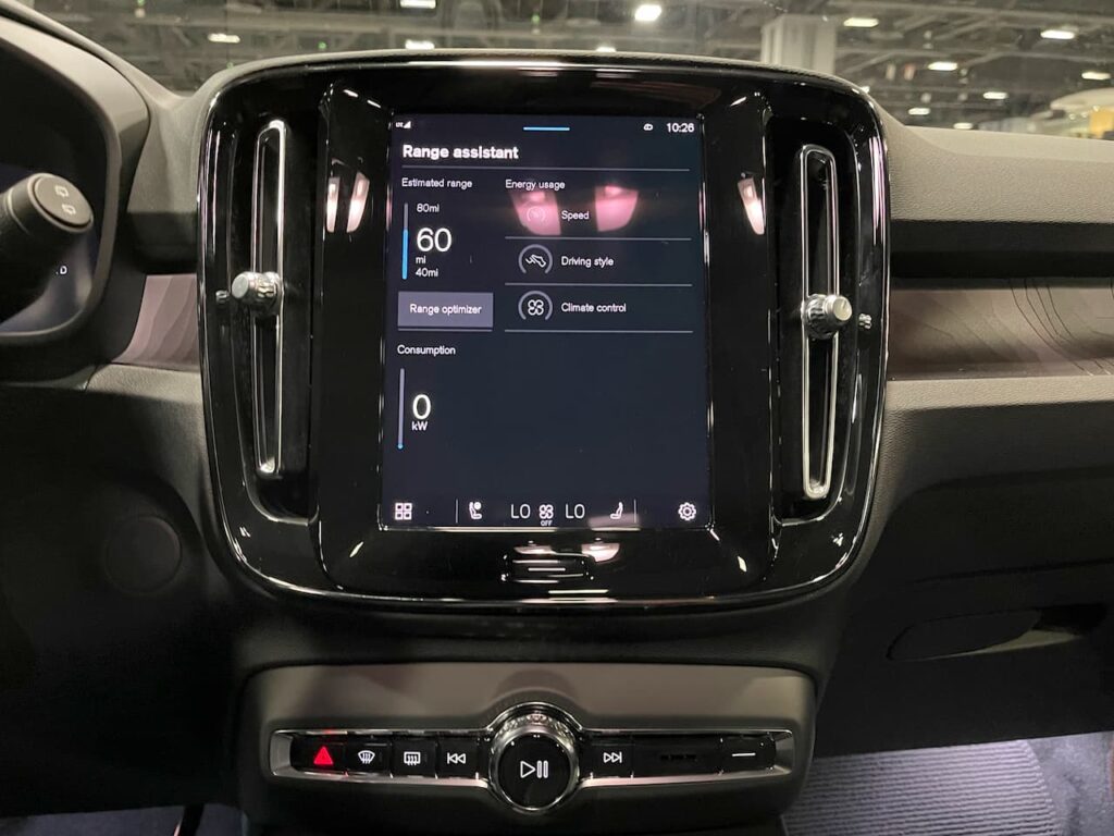 2024 Volvo XC40 Recharge infotainment system