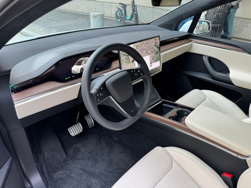 Tesla Model X dashboard live image