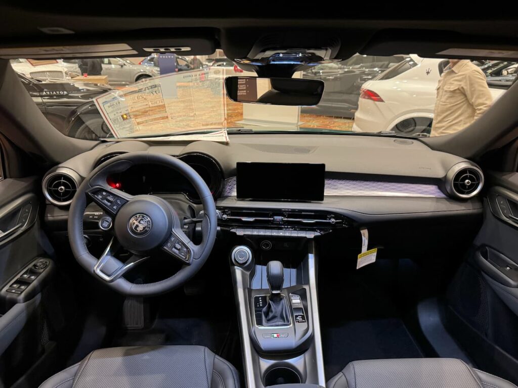 2024 Alfa Romeo Tonale PHEV interior