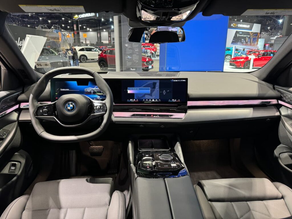 2024 BMW i5 eDrive40 interior