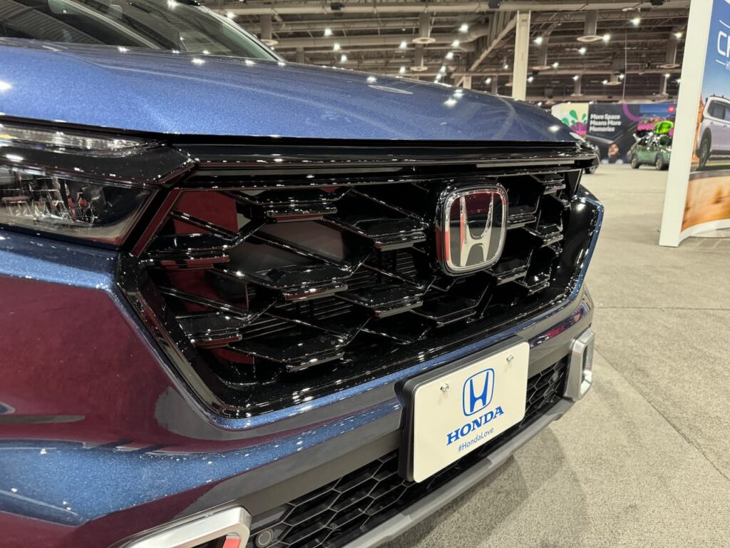 2024 Honda CR-V Hybrid Sport Touring radiator grille