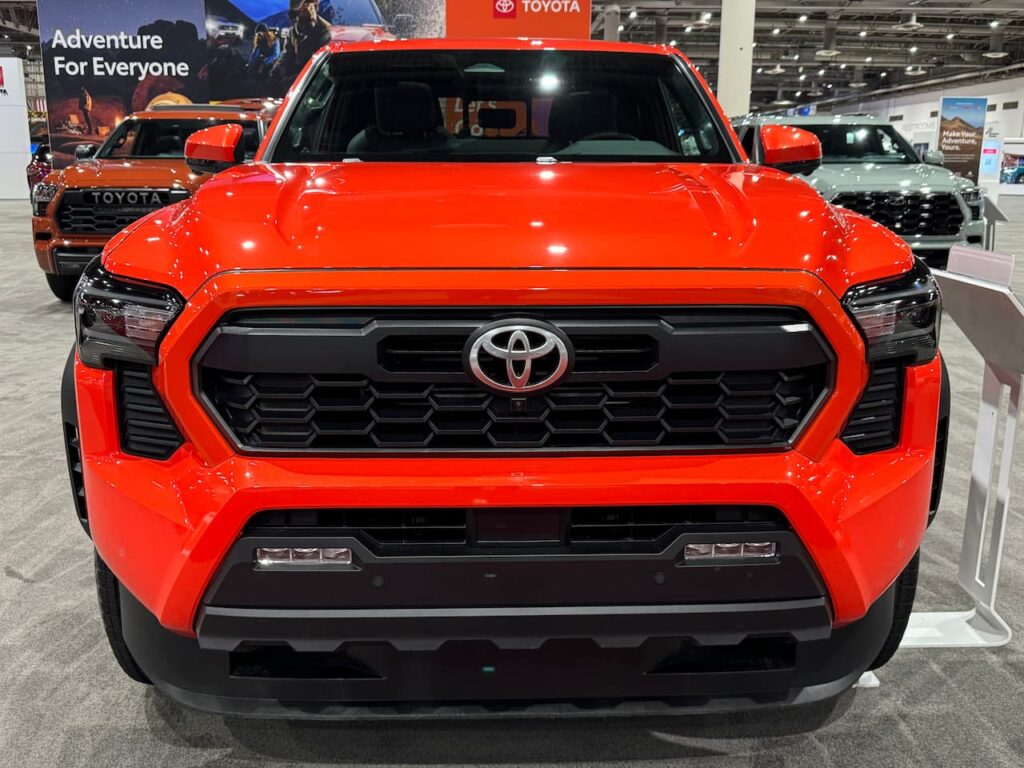 2024 Toyota Tacoma TRD Off-Road hybrid front