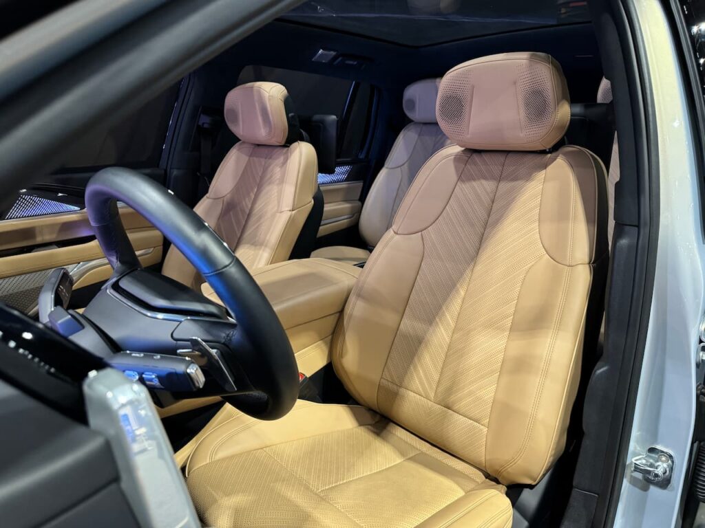 Cadillac Escalade IQ front seats