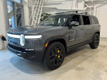 First Look Review: The Rivian R1S impresses on all fronts