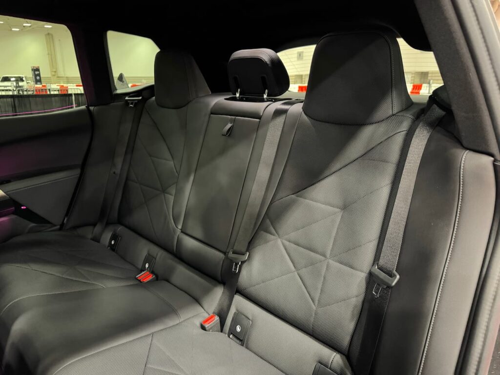 BMW iX xDrive50 rear seat backrest