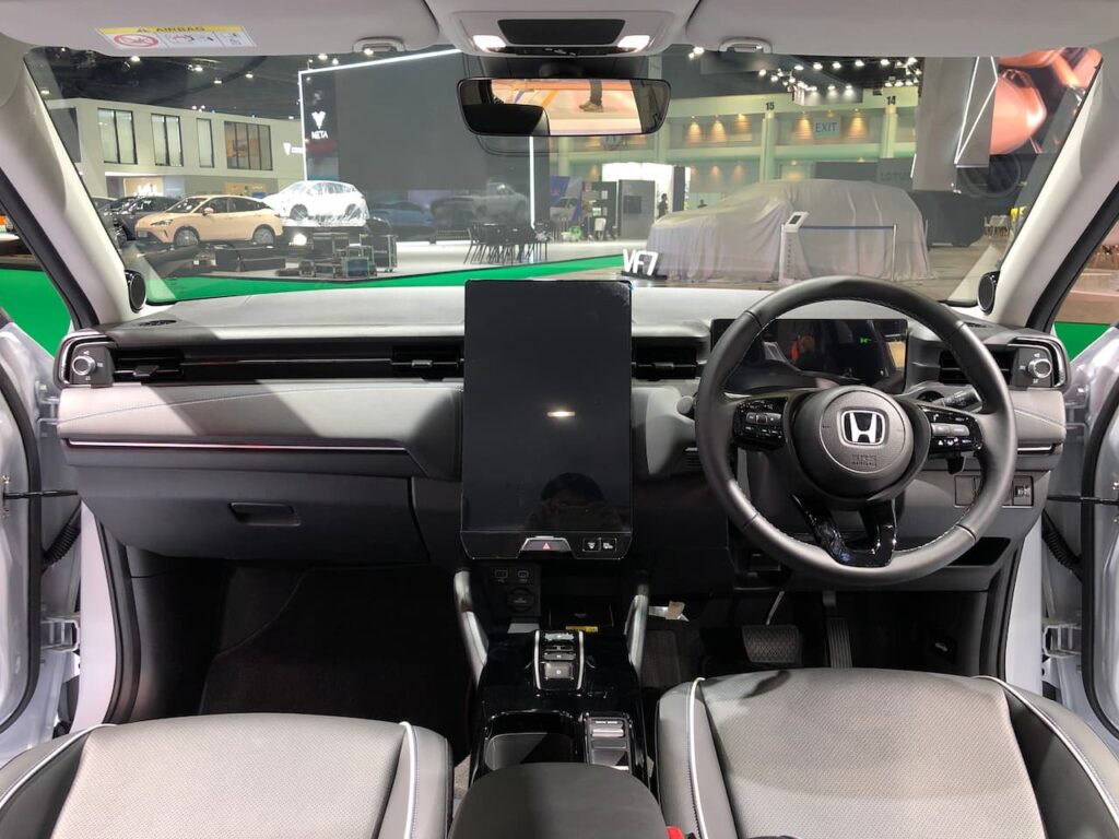 Honda eN1 interior dashboard live image