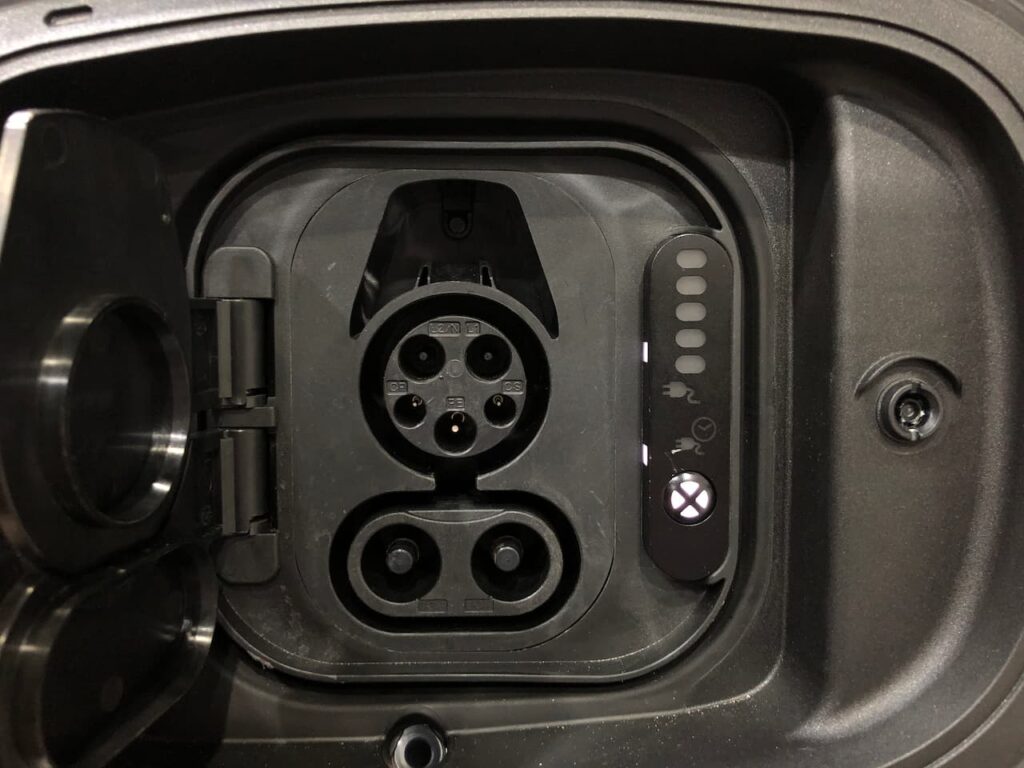 Maserati Grecale Folgore charging ports live image