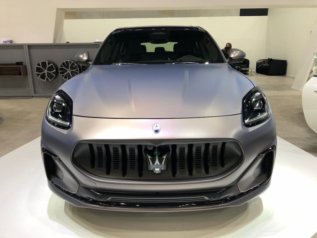 Maserati Grecale Folgore front live image