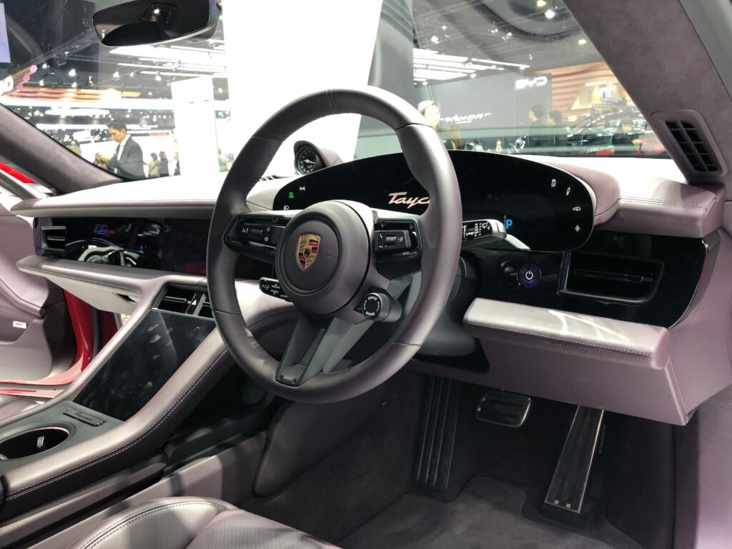 Porsche Taycan Turbo Cross Turismo interior dashboard live image