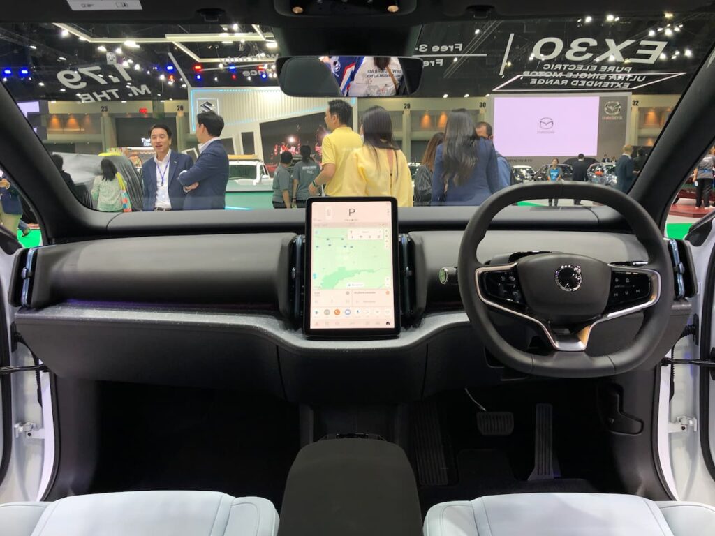 Volvo EX30 interior dashboard