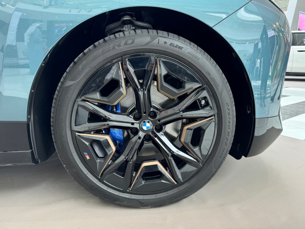 BMW iX M60 wheel bronze 22-inch